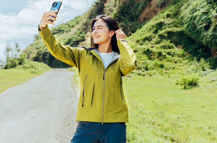 PORLITE sample jacket worn outdoors